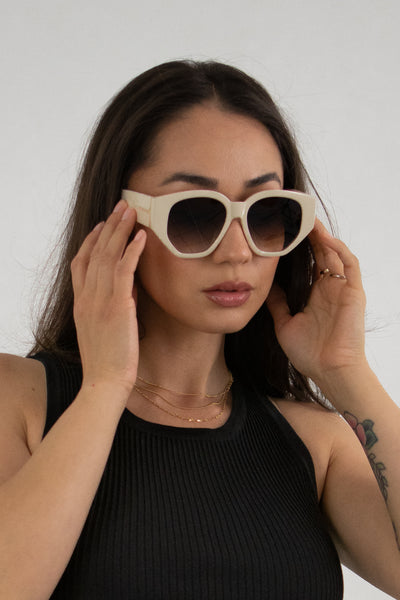 Hot Look - Off White Sunglasses